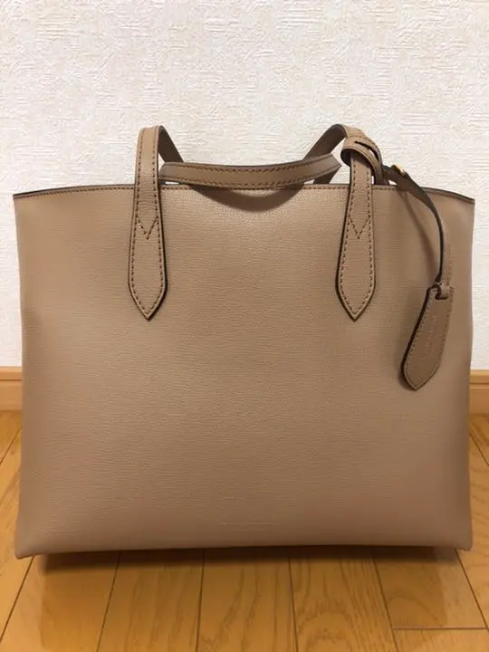 【全新未使用】Burberry托特包 MID CAMEL 的縮圖