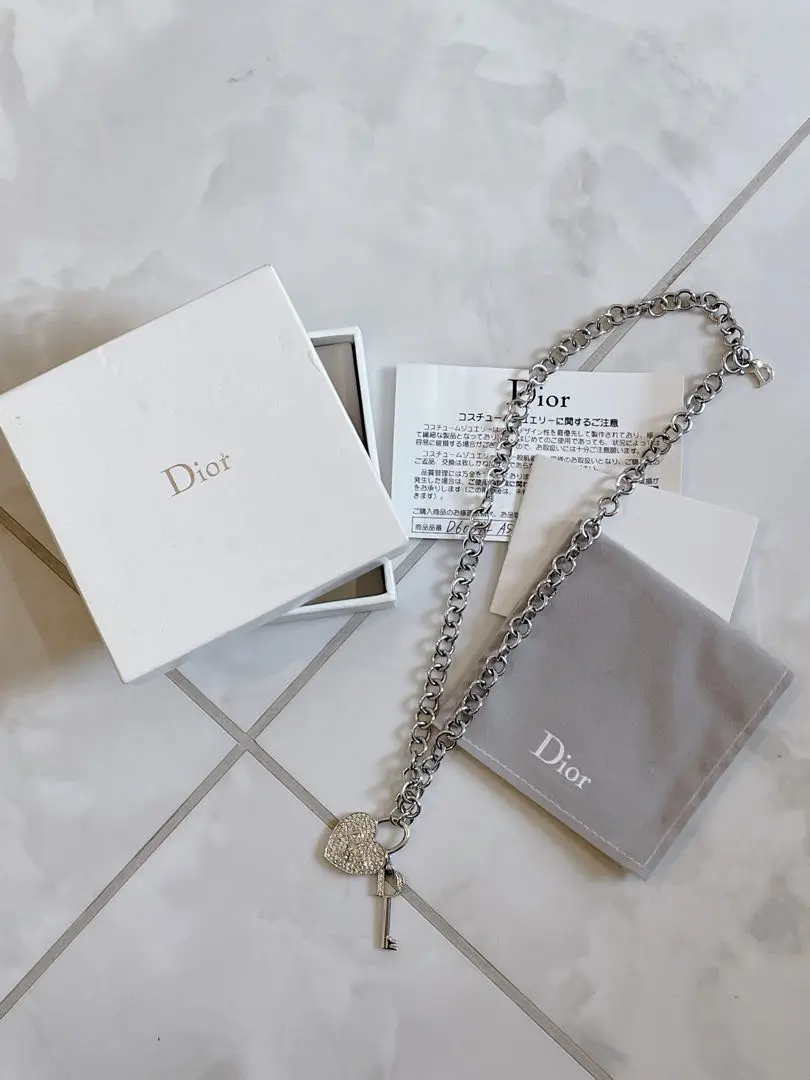 DIOR ハートカデナ キー ネックレス ラインストーン シルバー 美品］DIOR ハートカデナ キー ネックレス ラインストーン