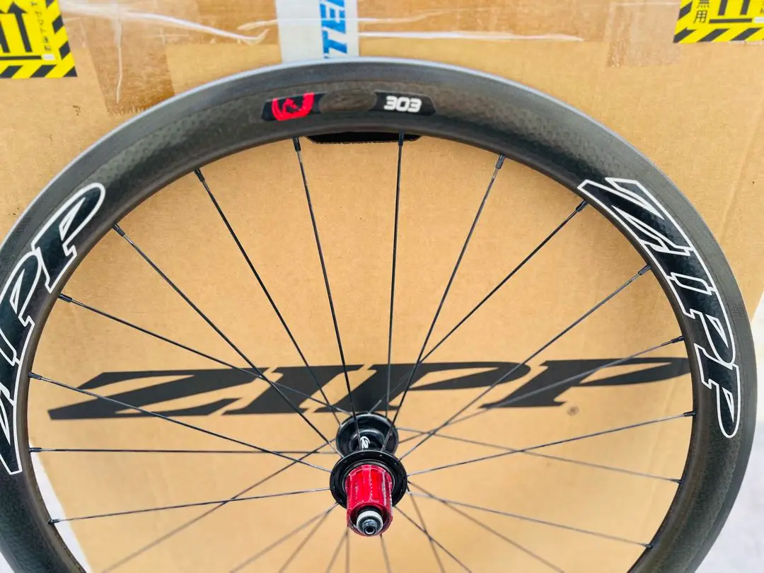 ZIPP 303 FIRECREST リムブレーキクリンチャー後ろ割れアリ