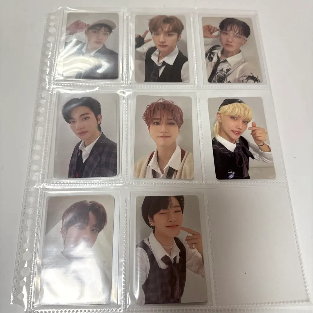 Thumbnail of Stray Kids Trading Card Set of 8