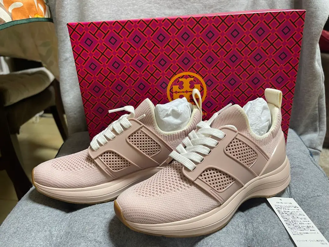 トリーバーチ★スニーカー クリーム&ピンク 2025年最新】Tory Burch カラー:ピンク系 スニーカーの人気
