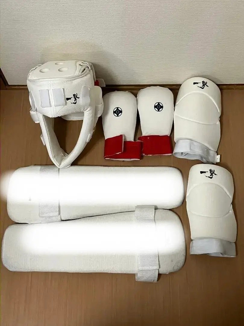 【新品未使用】極真会館　ヘッドガード　Sサイズ　タグ付き　公式・認定 新品未使用】極真会館 ヘッドガード Sサイズ タグ付き 公式