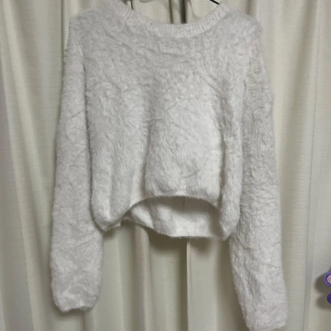 Thumbnail of White cropped sweater, long sleeves