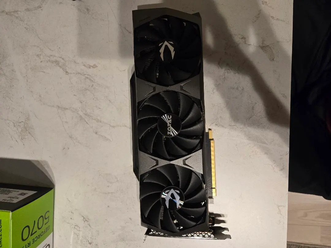 中古良品 ZOTAC GAMING GEFORCE RTX 3070 Ti 1箱 2025年最新】zotac 3070tiの人気アイテム - メルカリ