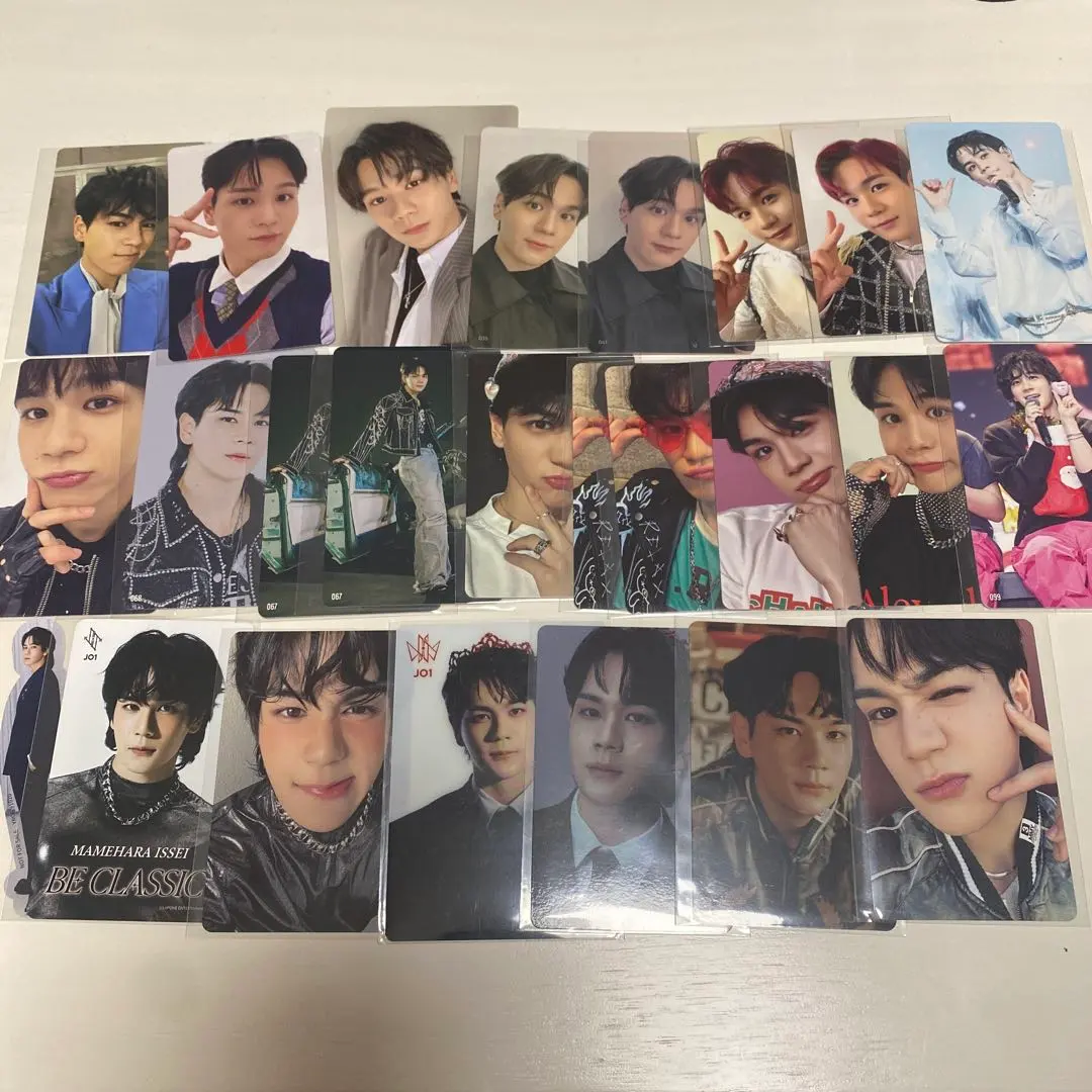 Thumbnail of Issei Mamehara (JO1) Trading Card Set - 24 Cards