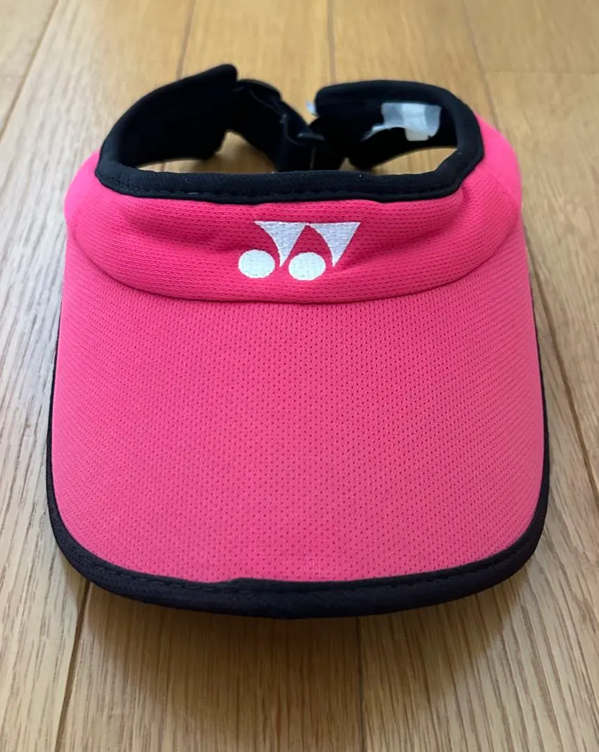Thumbnail of Yonex visor, pink