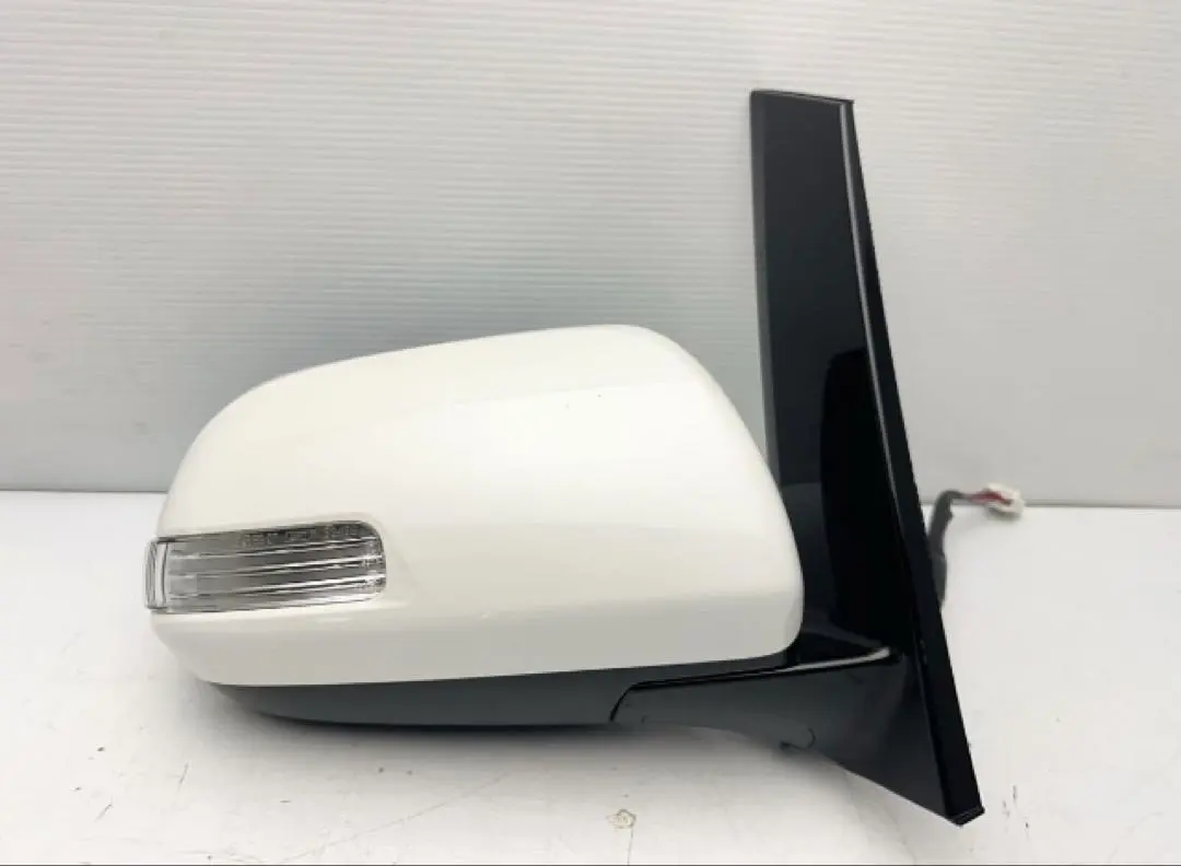 Thumbnail of Excellent condition 20 Series Alphard Vellfire Right Door Mirror 11-pin