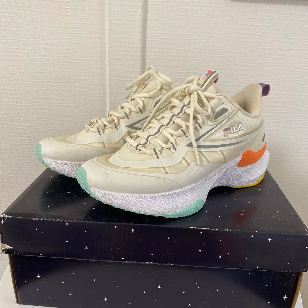 2025年最新】bts fila dynamite スニーカーの人気アイテム