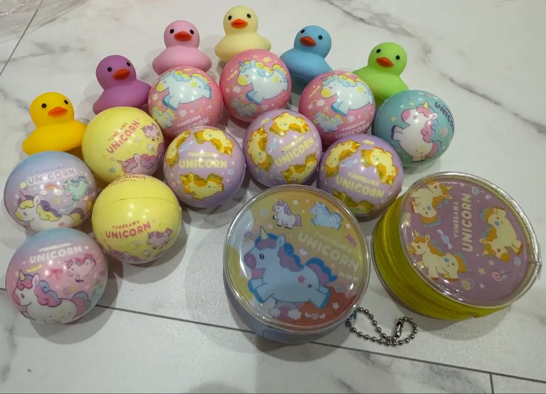 Thumbnail of A unicorn and a duck