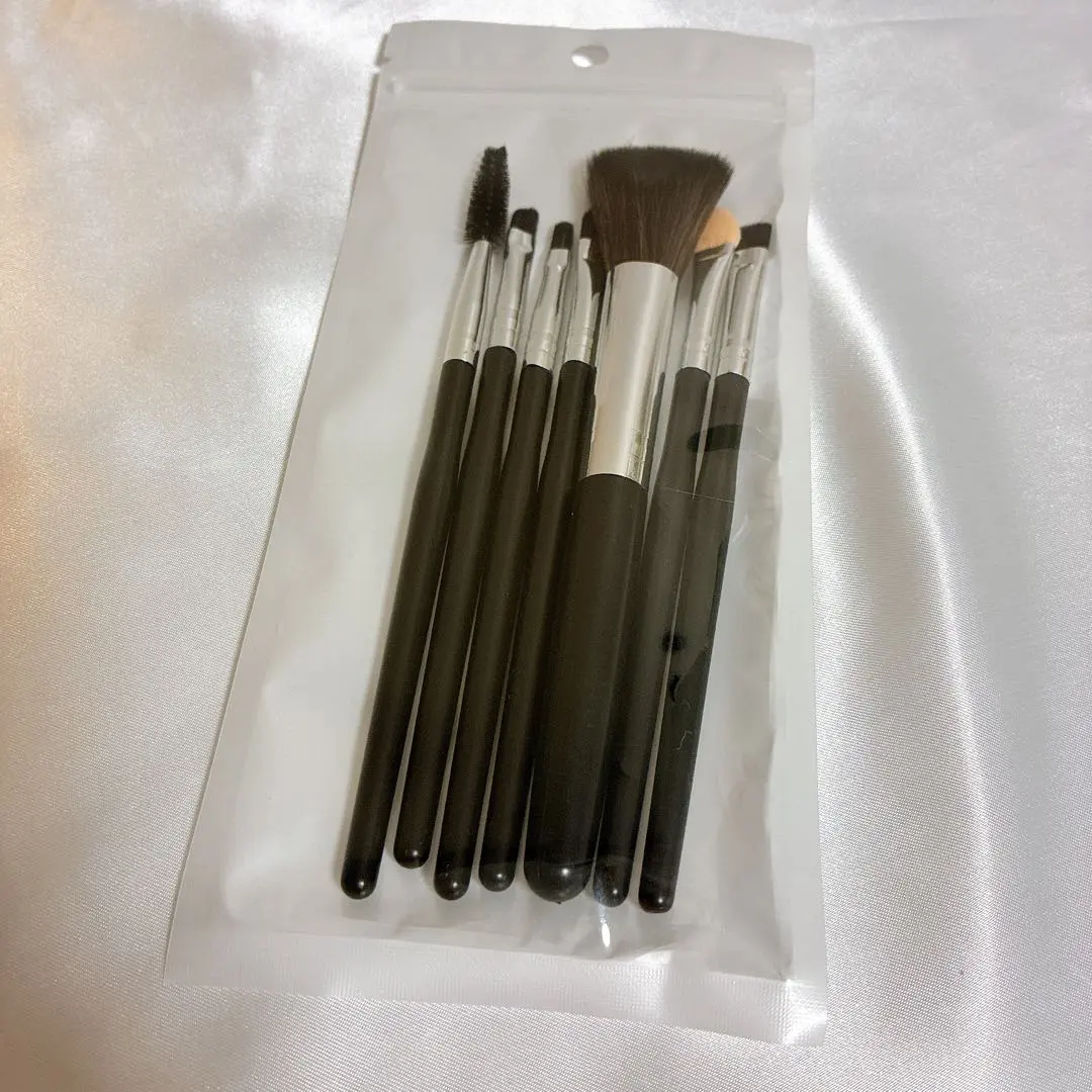 Thumbnail of 【Brand New】Makeup Brush Set 7 Pieces Black