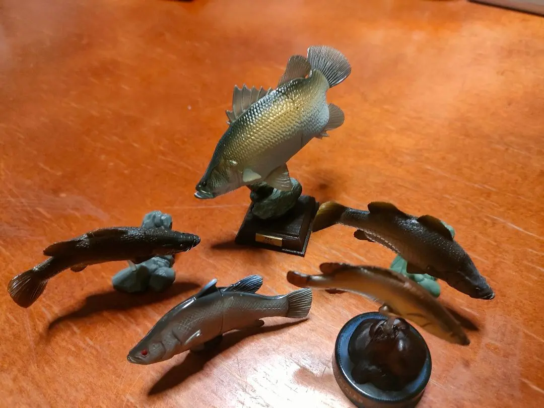 赤瞳模型五個一組 的縮圖