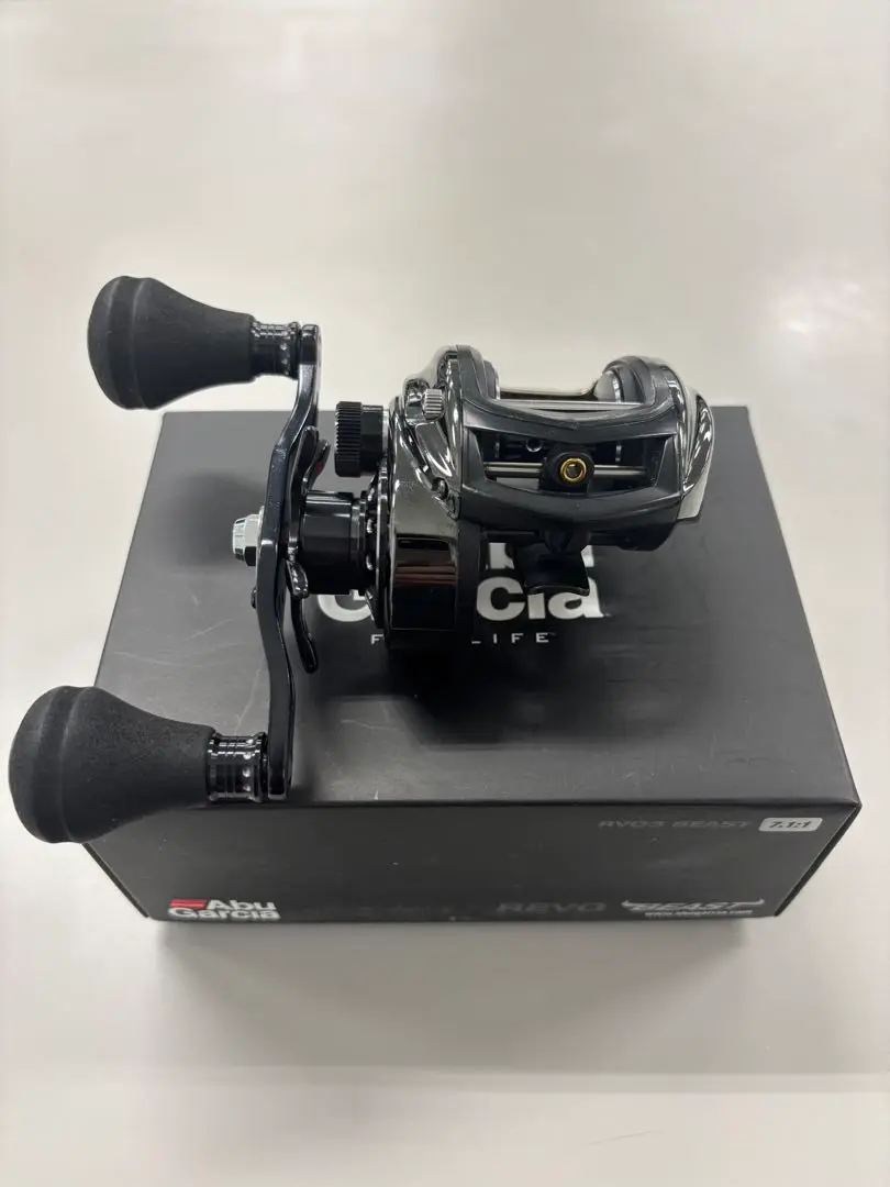 【美品】アブ (Abu) REVO RVO3 BEAST レボ3ビースト アブ・ガルシア(Abu Garcia) REVO RVO3 BEAST ☆特別割引品 ○廃