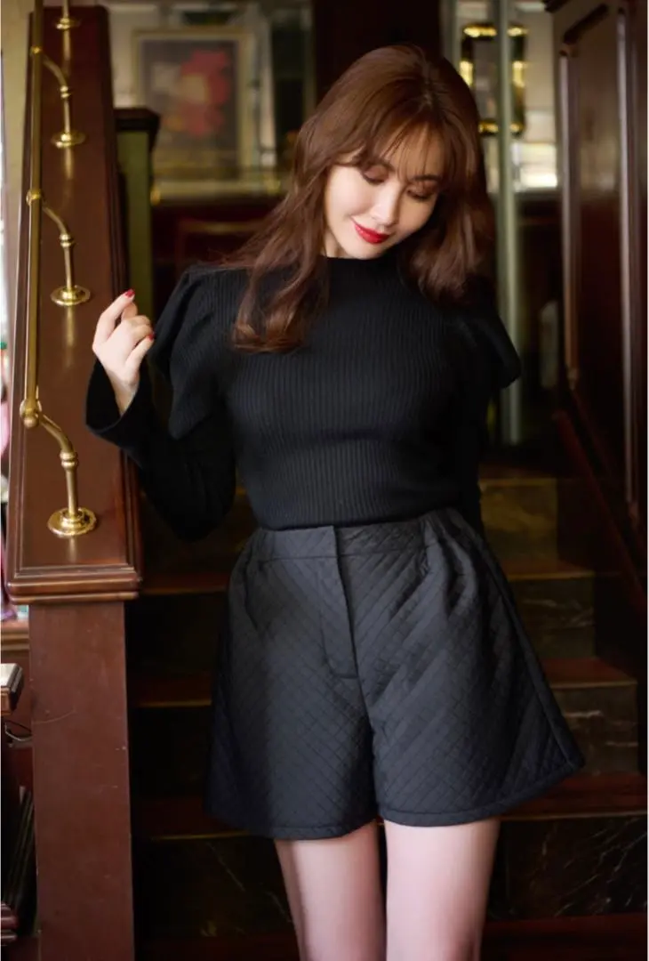 2025年最新】Quilted flare bell shortsの人気アイテム - メルカリ
