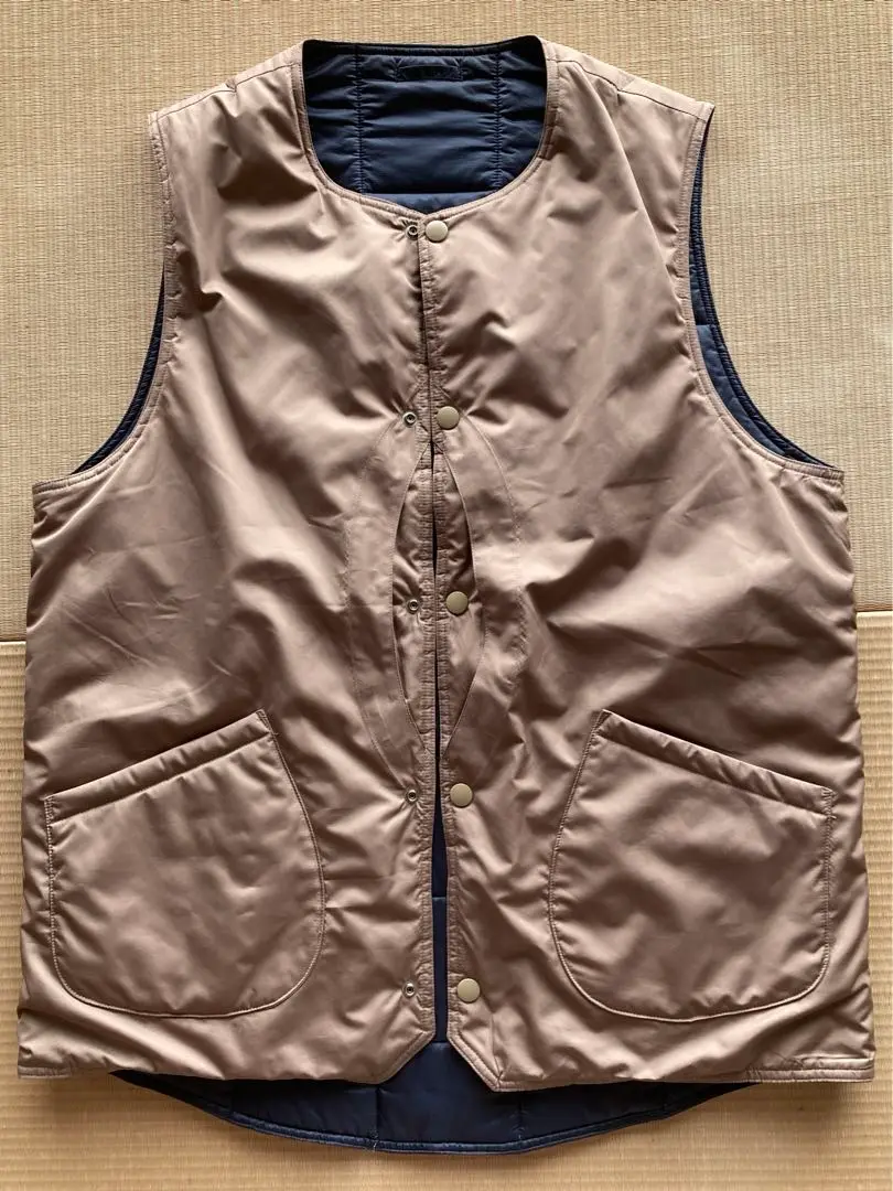 【新品Мサイズ】NANGA CAL O LINEリバーシブルダウンベスト CAL O LINE」✕「NANGA」BLACK HOLE DOWN VEST キャルオーライン