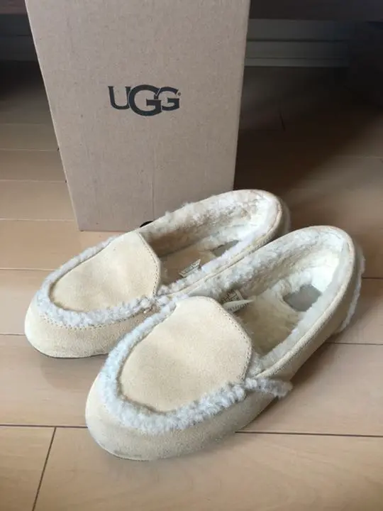 2025年最新】ugg モカシン ヘイリーの人気アイテム - メルカリ