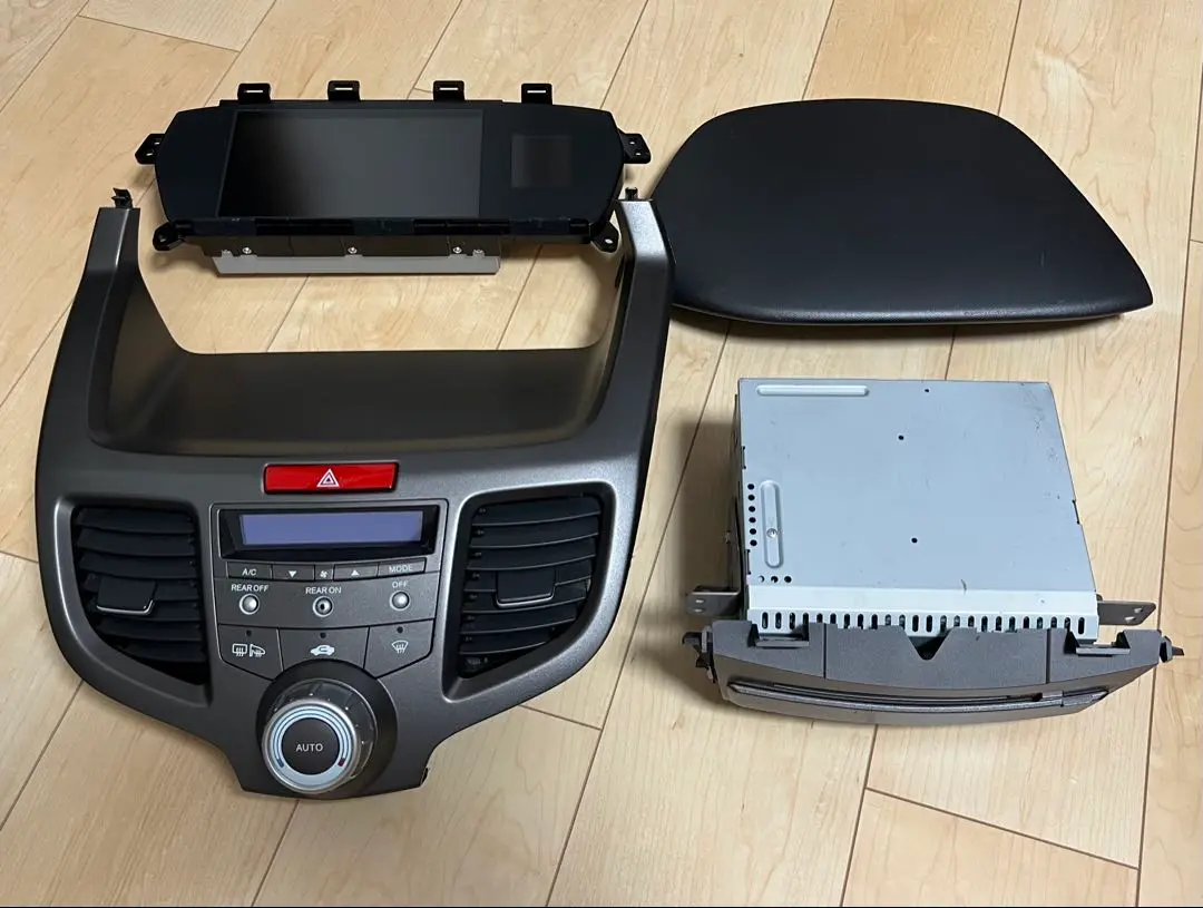 オデッセイRB1用 純正HDナビ オデッセイ RB1 RB2 HDDナビ インターナビ 純正ナビ AVIC ZH6137