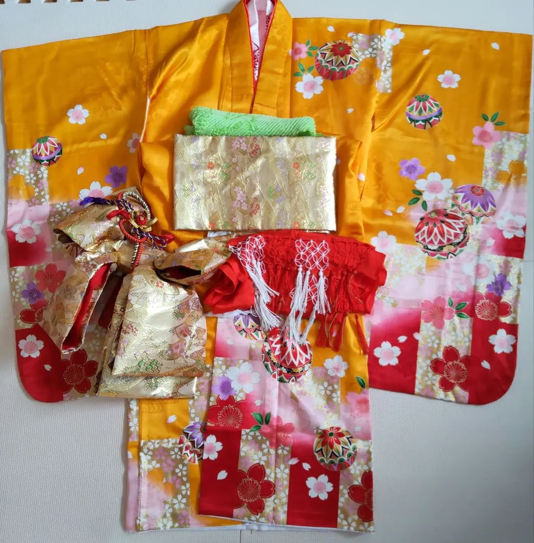 七五三 7歲女孩 黃•紅色和服 製作腰帶 其他全套 的縮圖