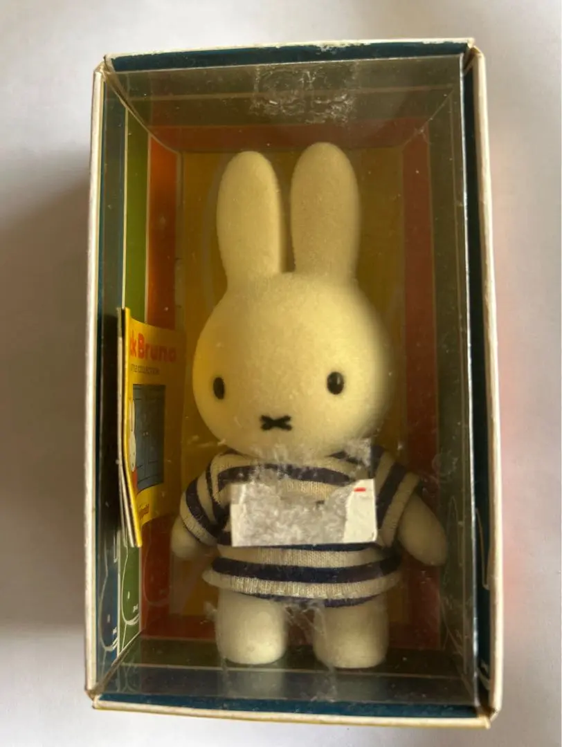 ブルーナ　木のおもちゃ　ミッフィー　リトルコレクション　机＆イスセット Miffy リトルダッチ ミッフィー ギフトボックス3点セット 出産