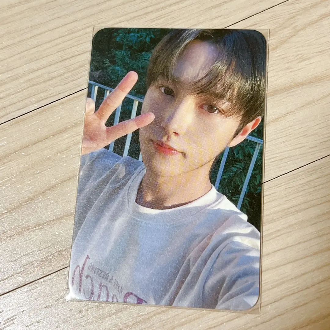 Thumbnail of Renjun Teddy Island trading card NCT DREAM