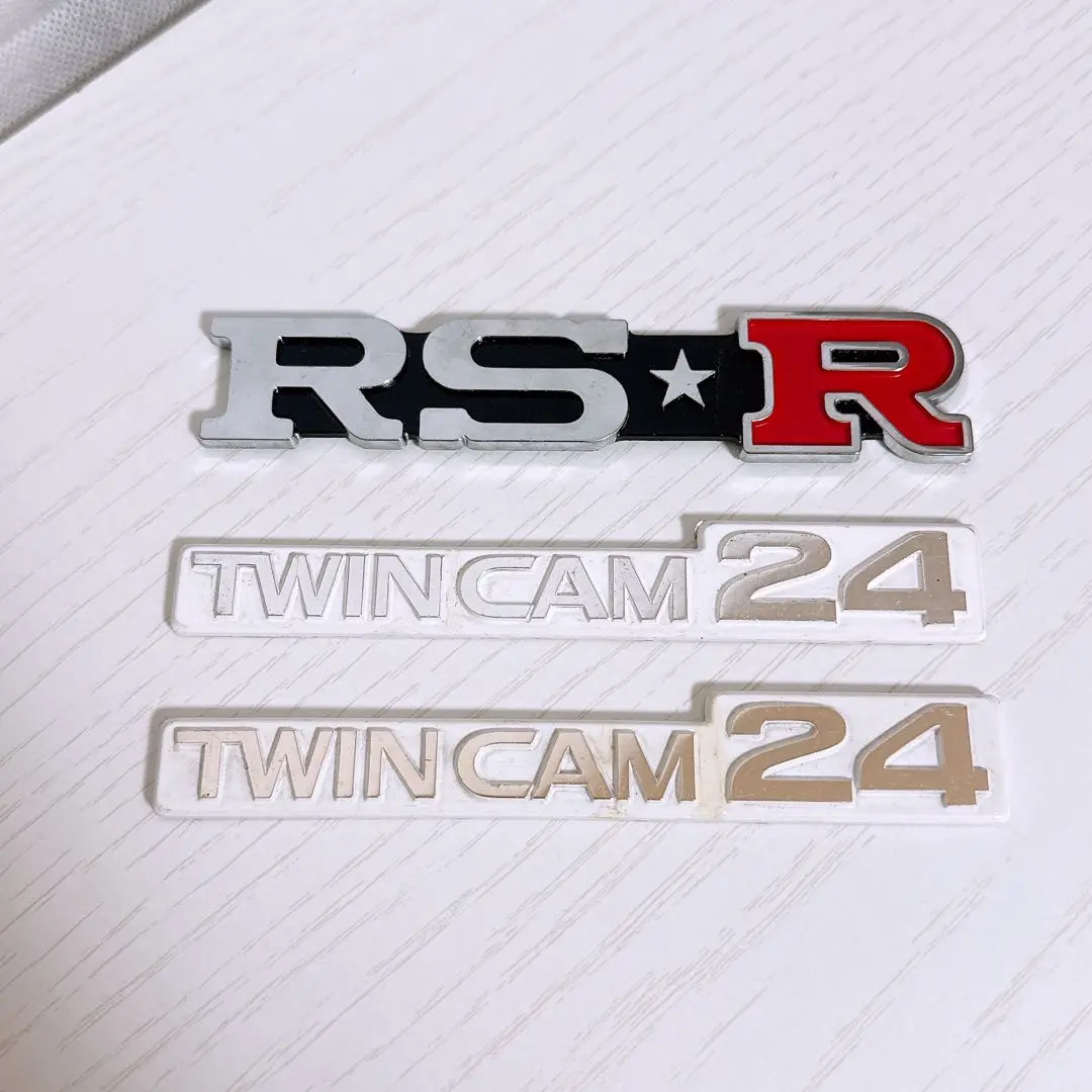 RS⭐︎R 立体エンブレム　金×赤　新品未使用未開封！ 2025年最新】rsr エンブレムの人気アイテム - メルカリ