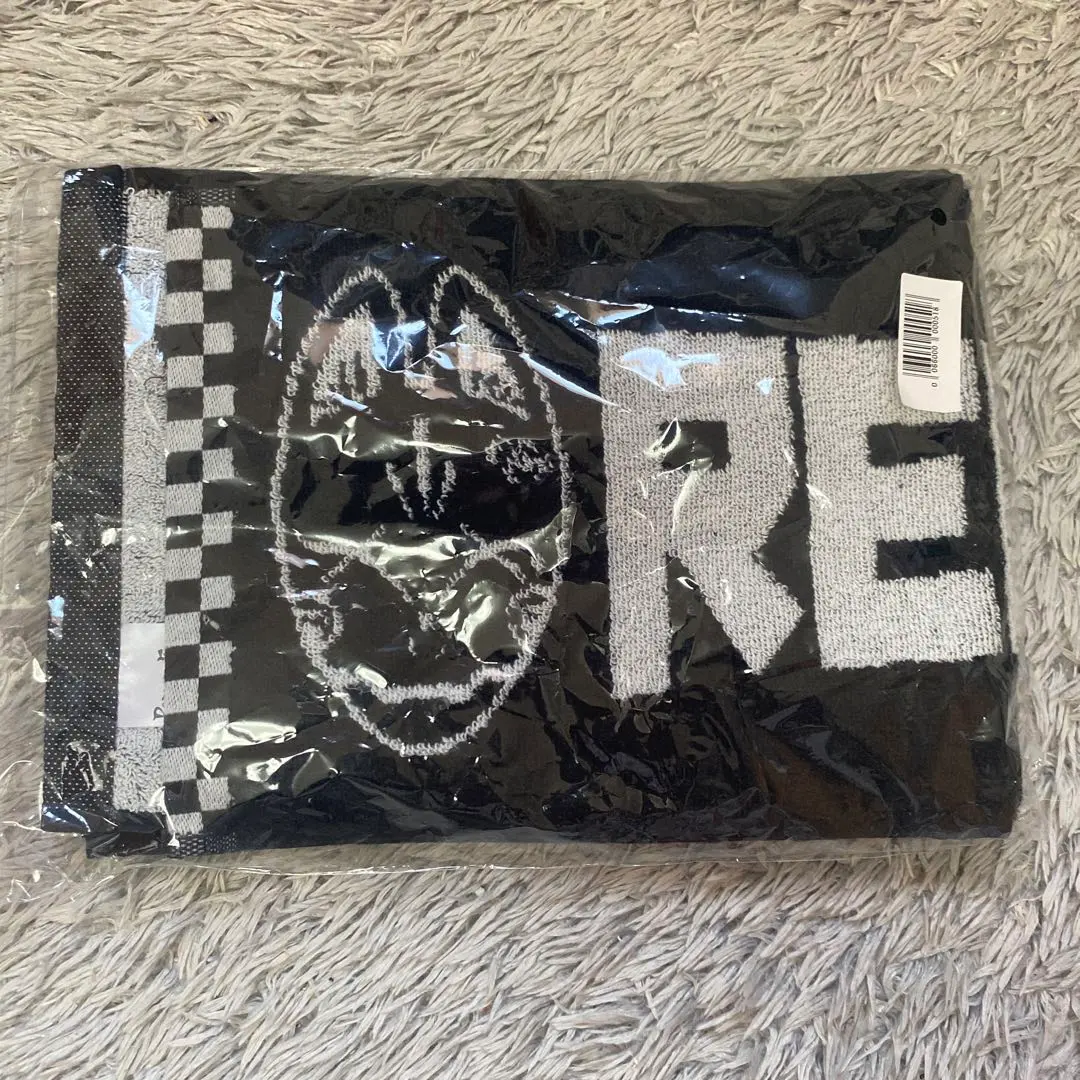 Thumbnail of RepezenFoxx muffler towel