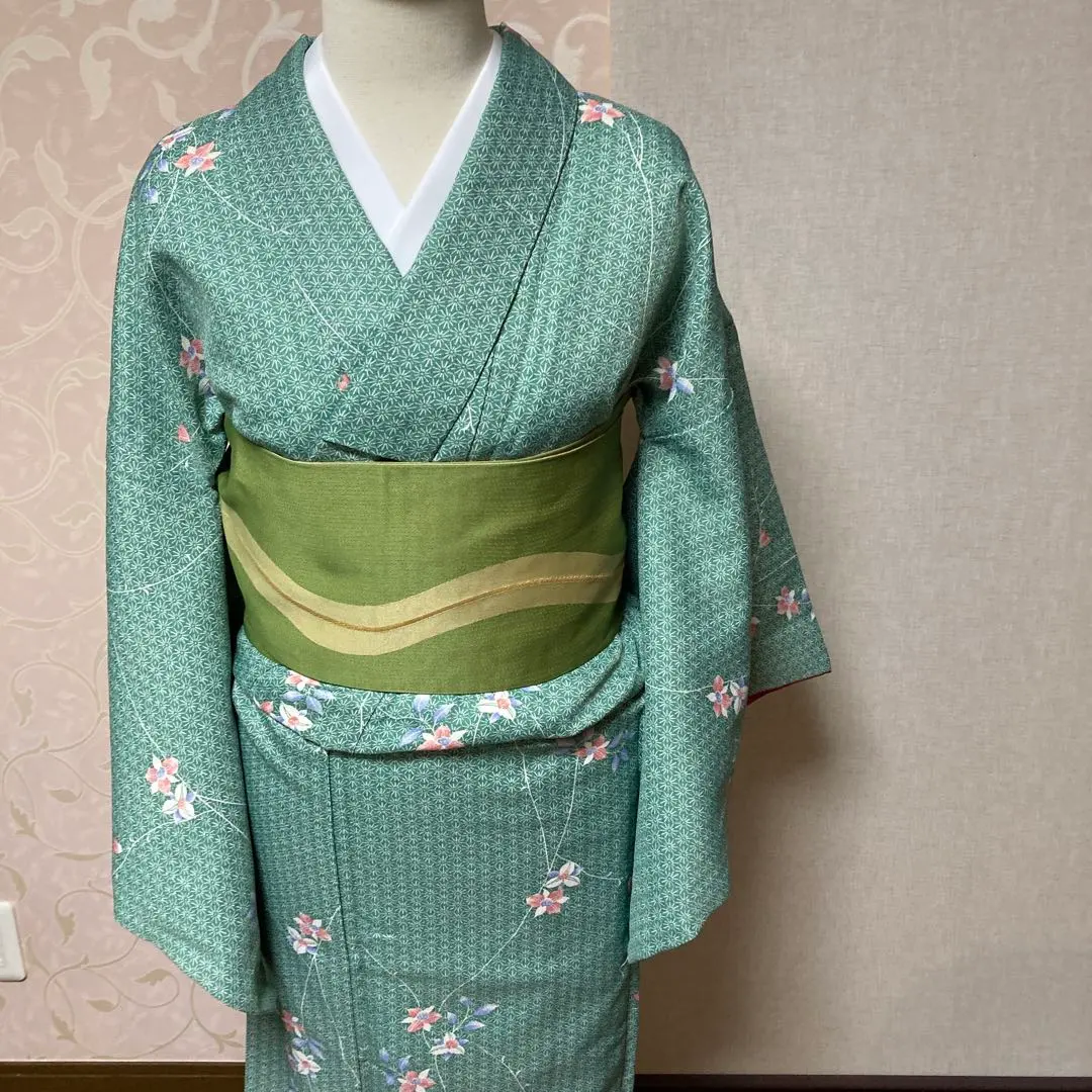 Thumbnail of Washable Kimono, Komon (patterned), Autumn/Winter lined, Pale Green