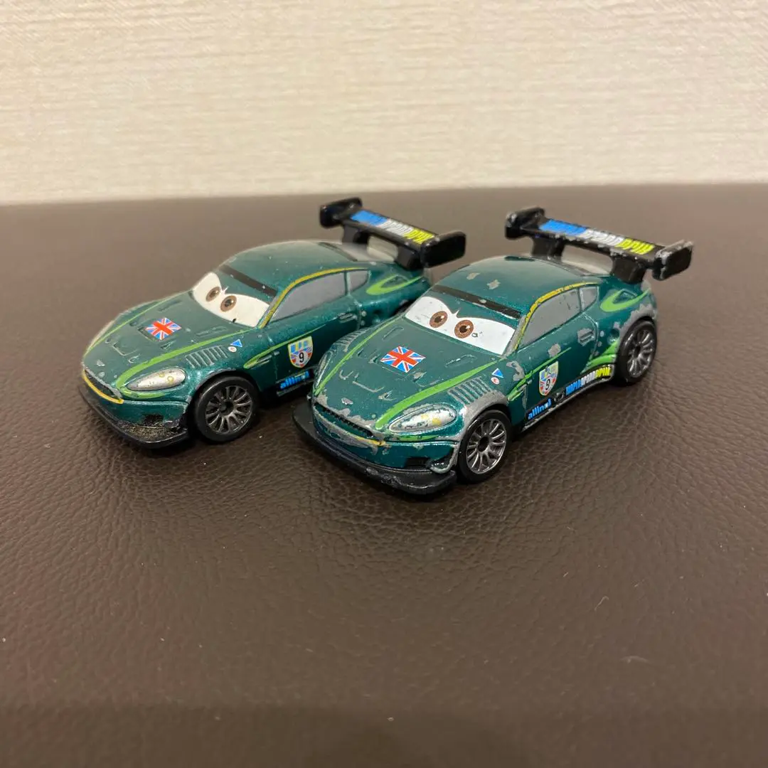 【未使用に近い】トミカ　カーズトミカ　ナイジェルギアスリー　スタンダードタイプ カーズ・トミカシリーズ - カーズ ナイジェルギアスリー トミカ
