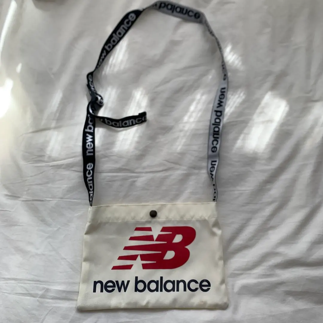 Thumbnail of New Balance shoulder bag pouch