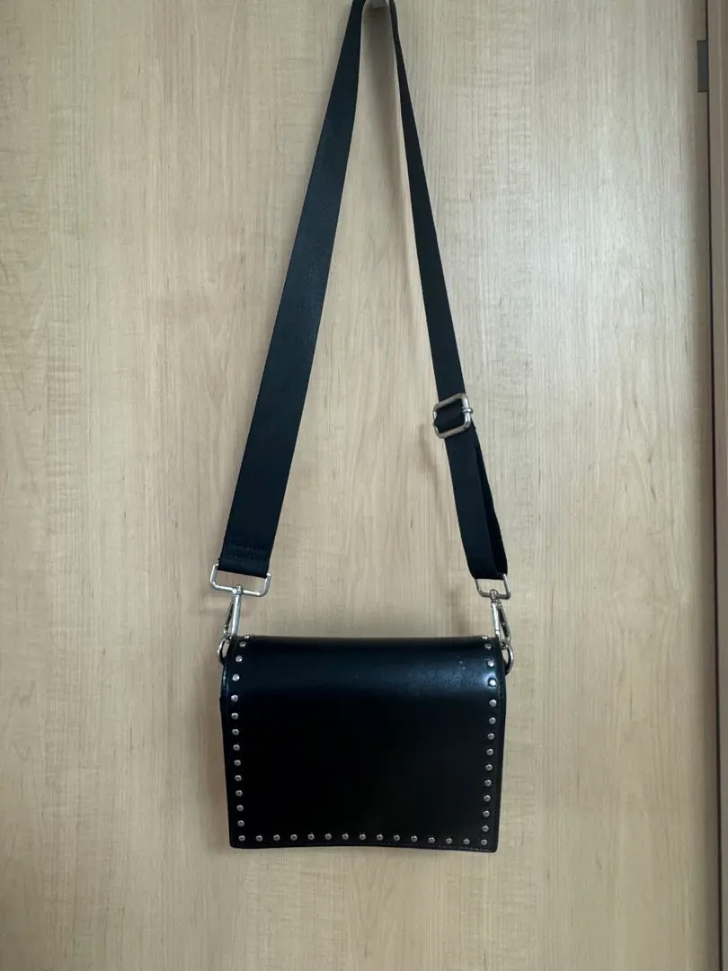 Thumbnail of INGNI Air Shoulder Bag