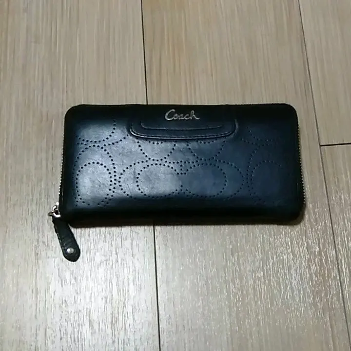 Thumbnail of COACH long wallet