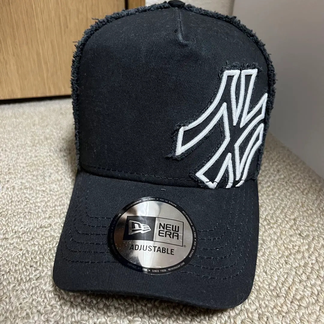 Thumbnail of NEW ERA Rare Black Fringe Cap