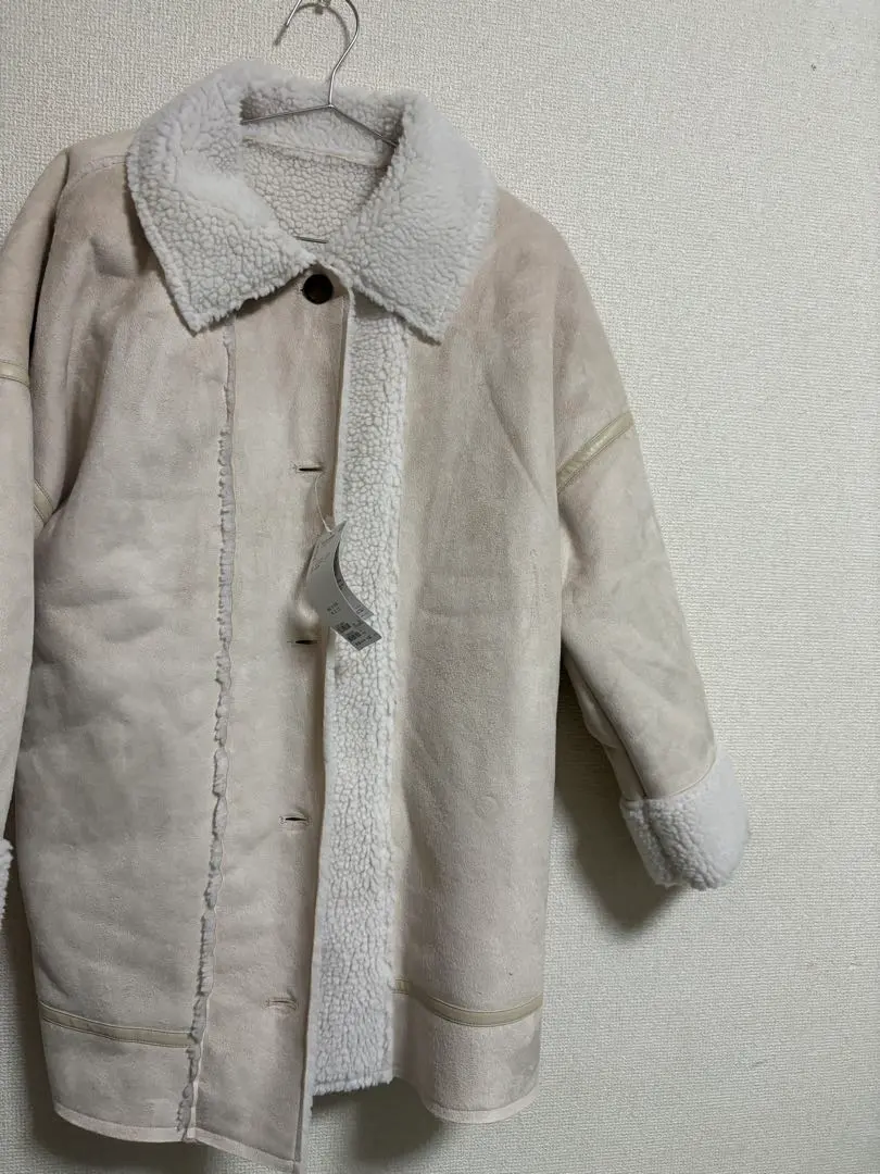 Thumbnail of DISCOAT Beige Boa Jacket, F Size