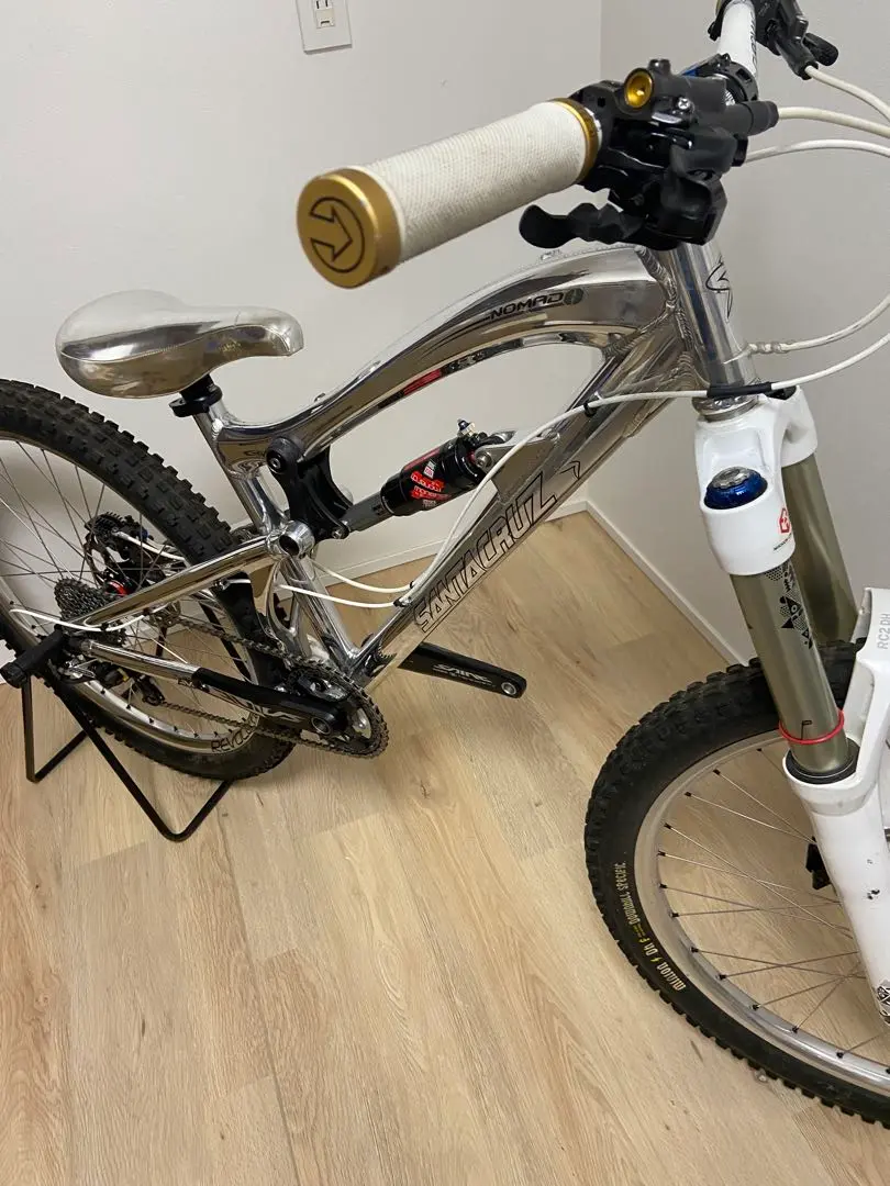 サンタクルズ　santacruz 154 シグネーチャーモデル　サロモン サンタクルズ santacruz 154 シグネーチャーモデル サロモン