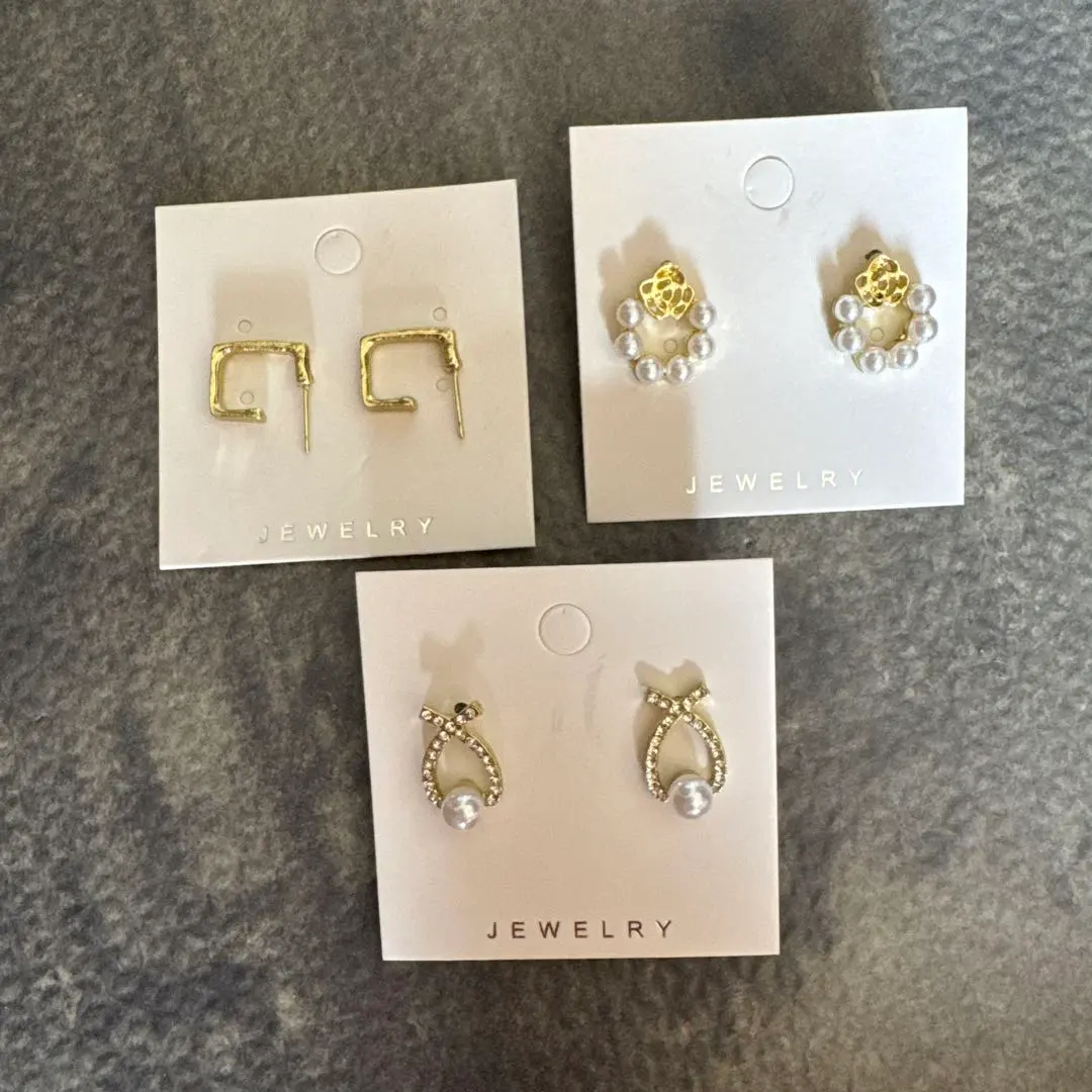 Thumbnail of New, Unused Earring Set