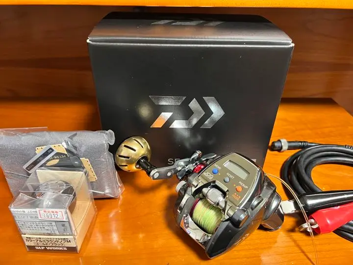 DAIWA - シーボーグ200j 一回使用　カスタムハンドル極美品 point-i_4550133103483