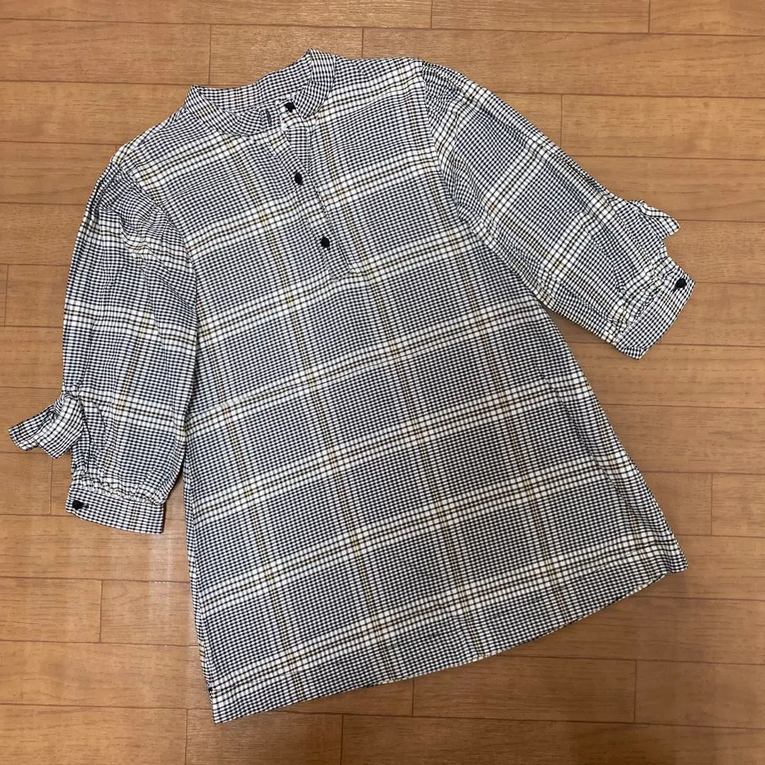 Thumbnail of ZARA girl's Checkered Dress with Sleeve Ribbons, 116