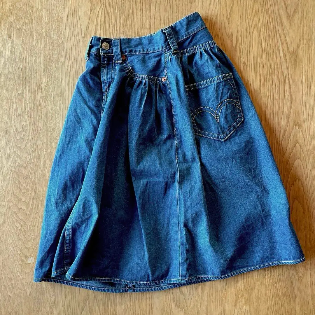 2025年最新】Levi's Red スカートの人気アイテム - メルカリ