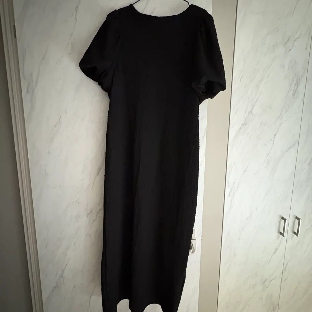 黑色 短袖 長洋裝 的縮圖