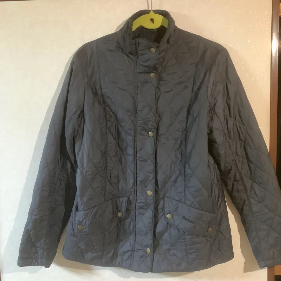 Thumbnail of Barbour quilting