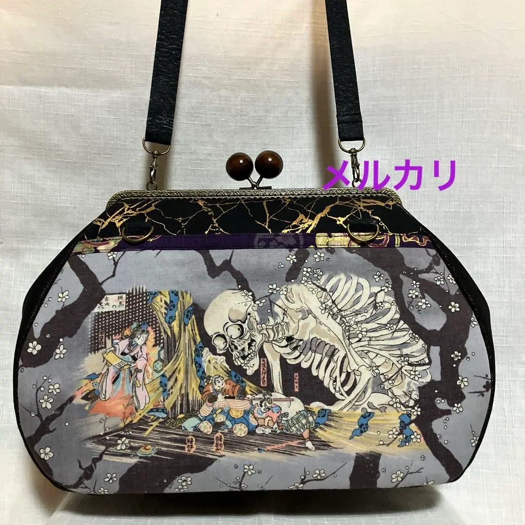 ガシャ髑髏　ハンドメイド　クロスボディバッグ　ショルダーバッグ　和柄　浮世絵 ガシャ髑髏 ハンドメイド 和柄 浮世絵 クロスボディバッグ
