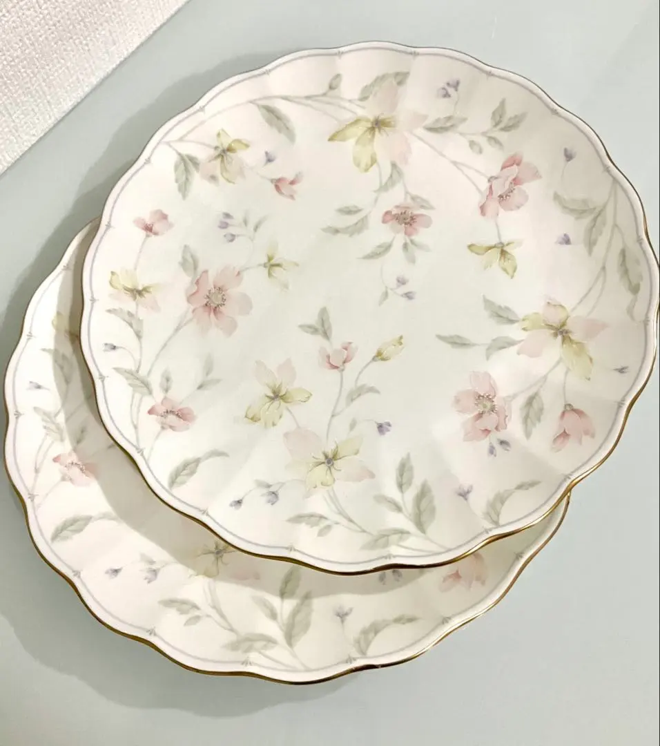 Thumbnail of Narumi large plates, floral pattern, bone china, 2 pieces