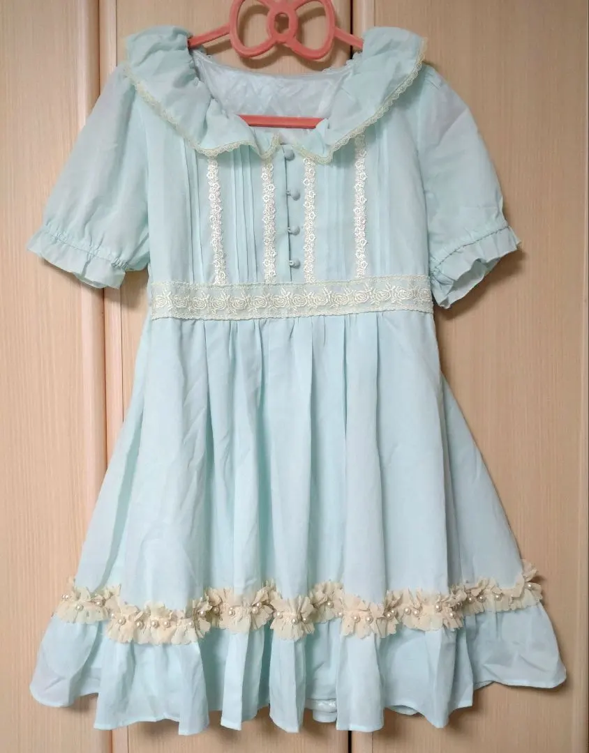 Amavel 亞美拉芙 荷葉邊洋裝 淺藍薄荷綠 的縮圖