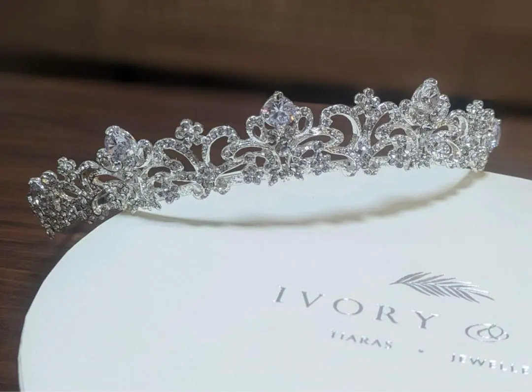 Ivory＆Co. Alyssa ティアラ　着画あり ivory&co Alyssa ティアラ 着用画あり