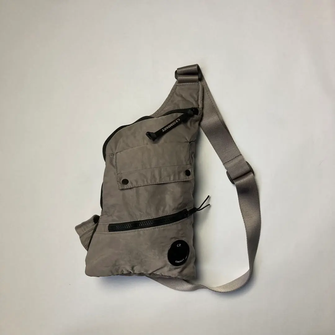 cp company ナイロン　ショルダーバッグ　ワンショルダー　テック　黒 org.jpg