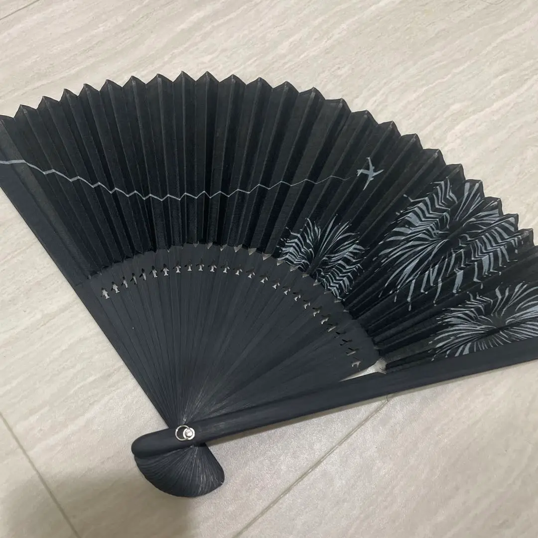 ANNA SUI★アナスイ ステンドグラス 扇子 ANA機内限定販売 ほぼ未使用 ラスト1点】ANNA SUI アナスイ 扇子 未使用品 ANA限定品