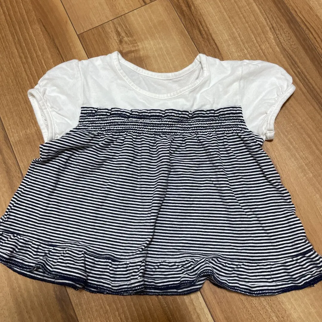 Thumbnail of Uniqlo top 100