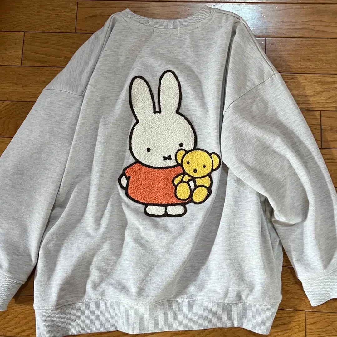 ミッフィースタイル限定 トレーナー 長袖 70th ファースト サガラ刺繍 ミッフィースタイル限定 トレーナー 長袖 70th ファースト