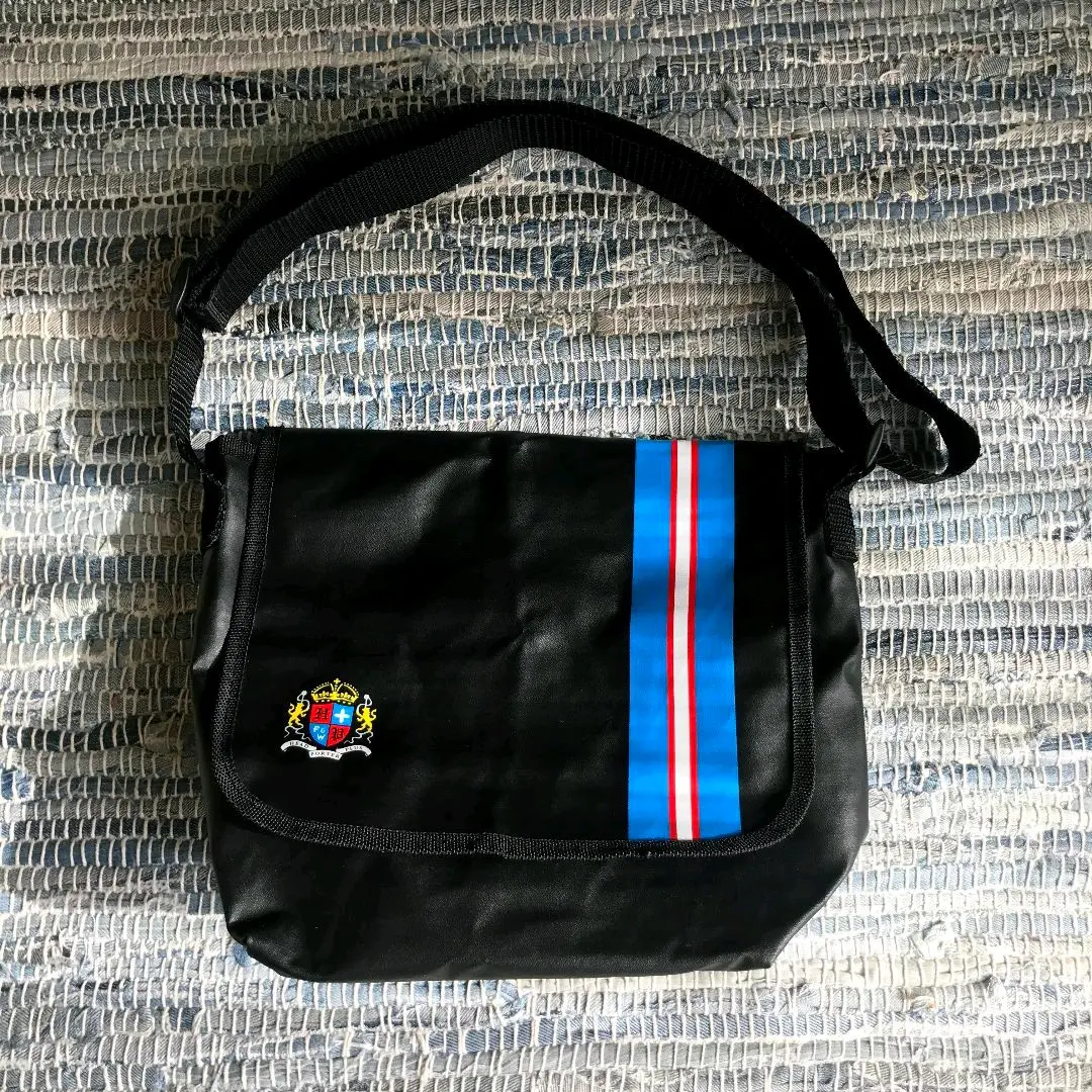 美品✨PORTER フロント ブラック ボディバッグ ショルダーバッグ Boaz ボアズ ジオメトリックフロントフラップバッグ - ブラック