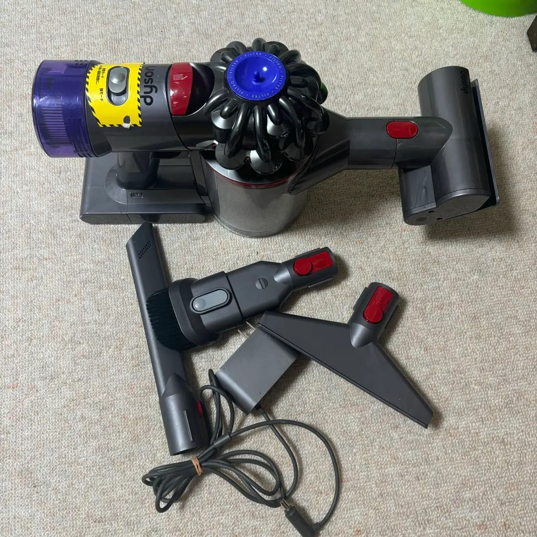 Dyson 無線吸塵器 吸塵機 SV10k 可動品 附帶配件 的縮圖
