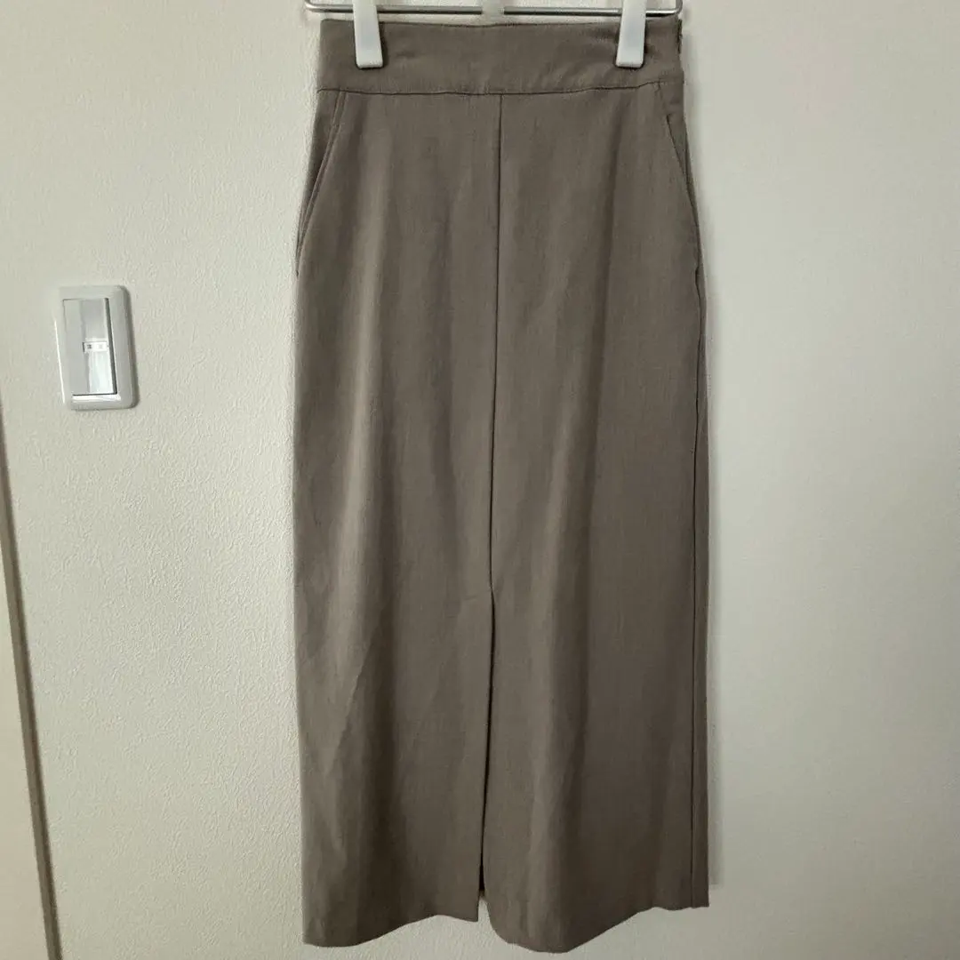 Thumbnail of GU Gray Tight Long Skirt